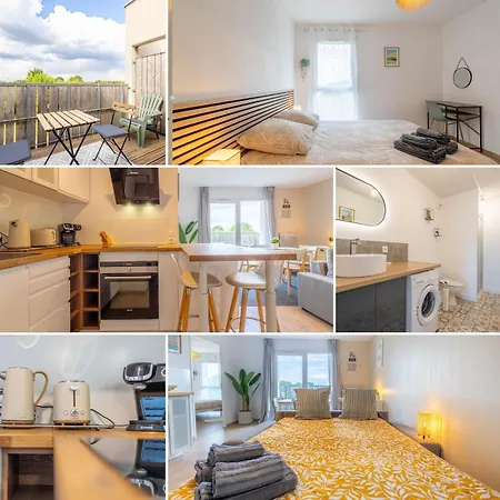 Bright With Terrace And Parking Daire Mérignac