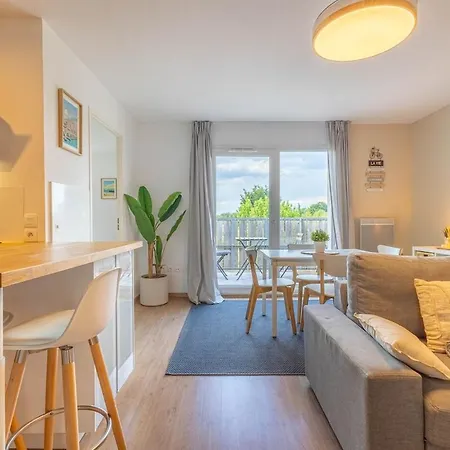 Bright With Terrace And Parking Appartamento *